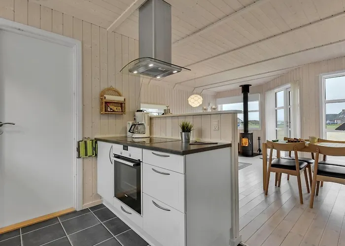 Vakantiehuis Tinemarie - 200m From The Sea By Interhome Blåvand